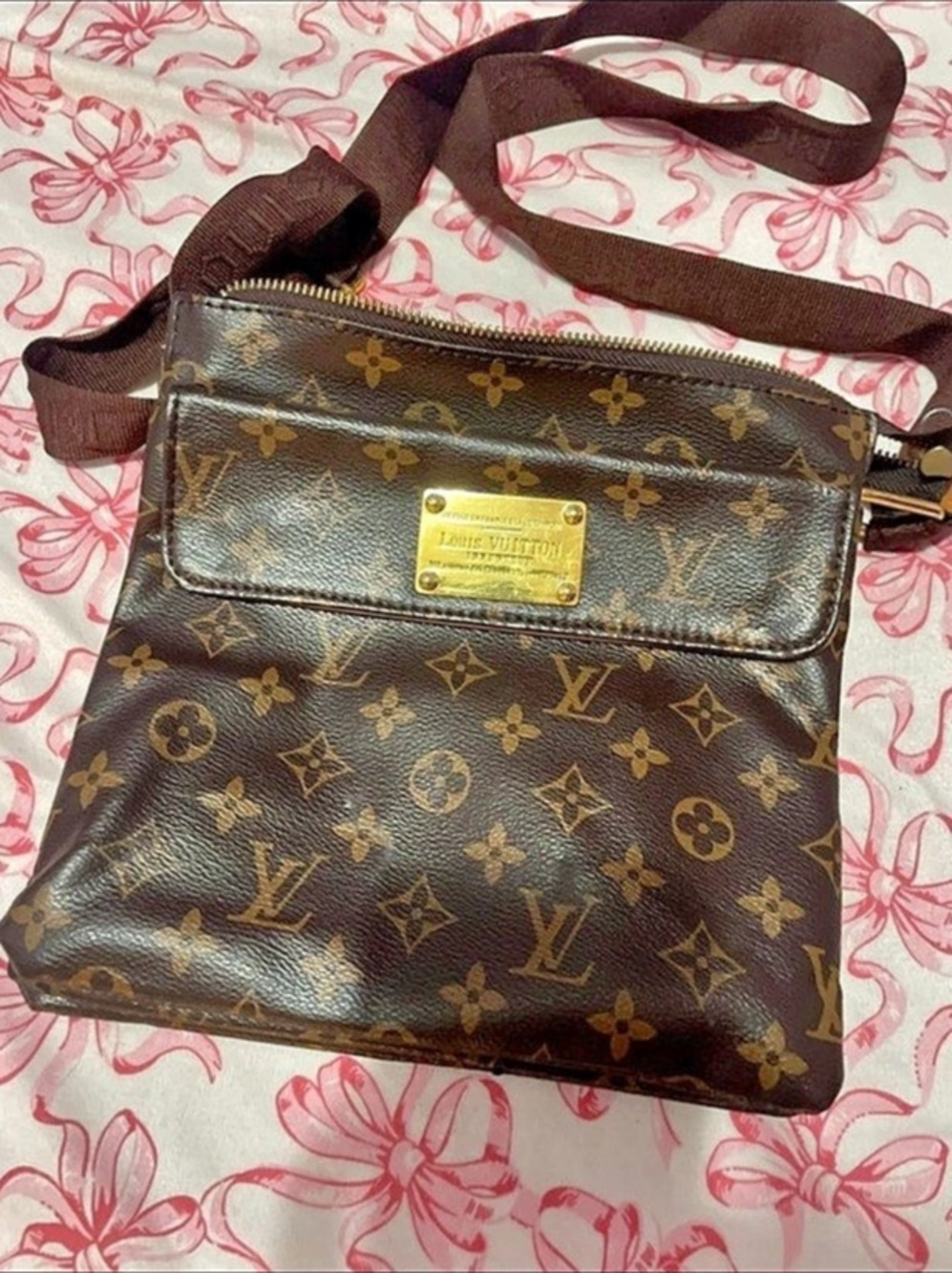Louis Vuitton Monogram Crossbody Bag in Brown
